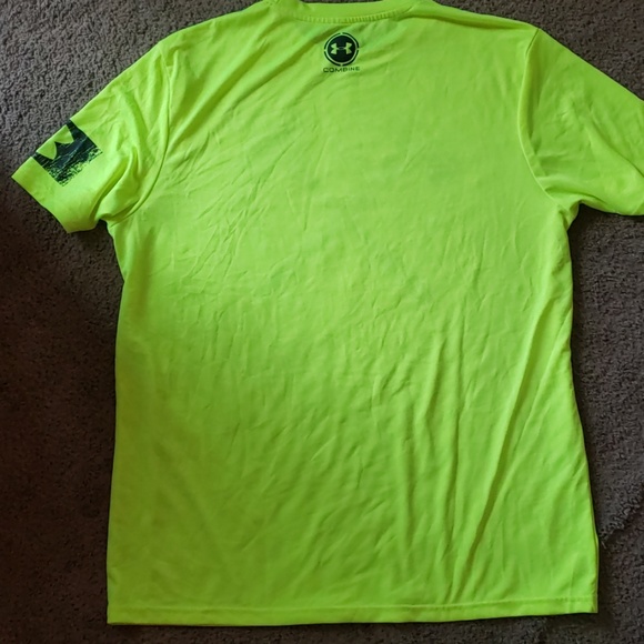 A shirt - Picture 3 of 3